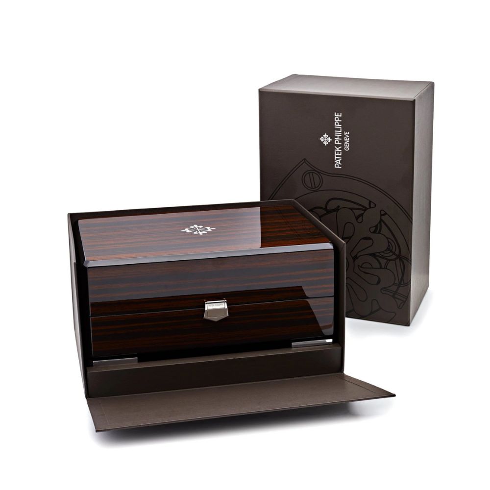 Patek Philippe Aquanaut “Dual Time” Supreme