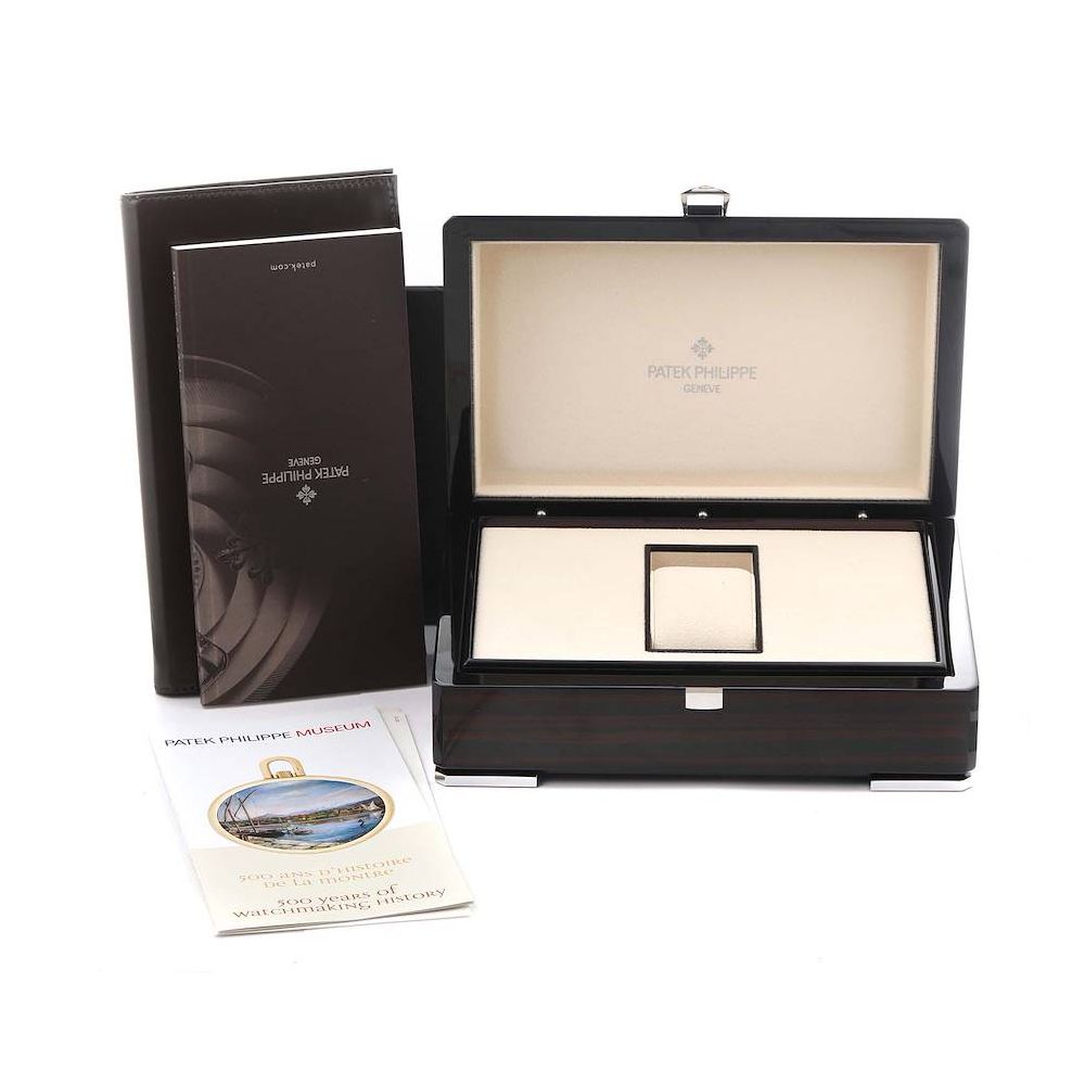 Patek Philippe Nautilus 7118/1R “Ladies Rose Gold”